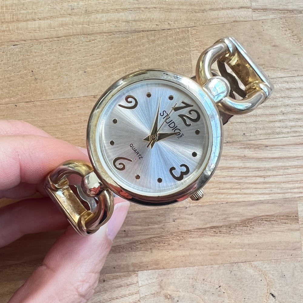 Studio time ladies gold tone hinged cuff bracelet fashion watch NEW BATTERY